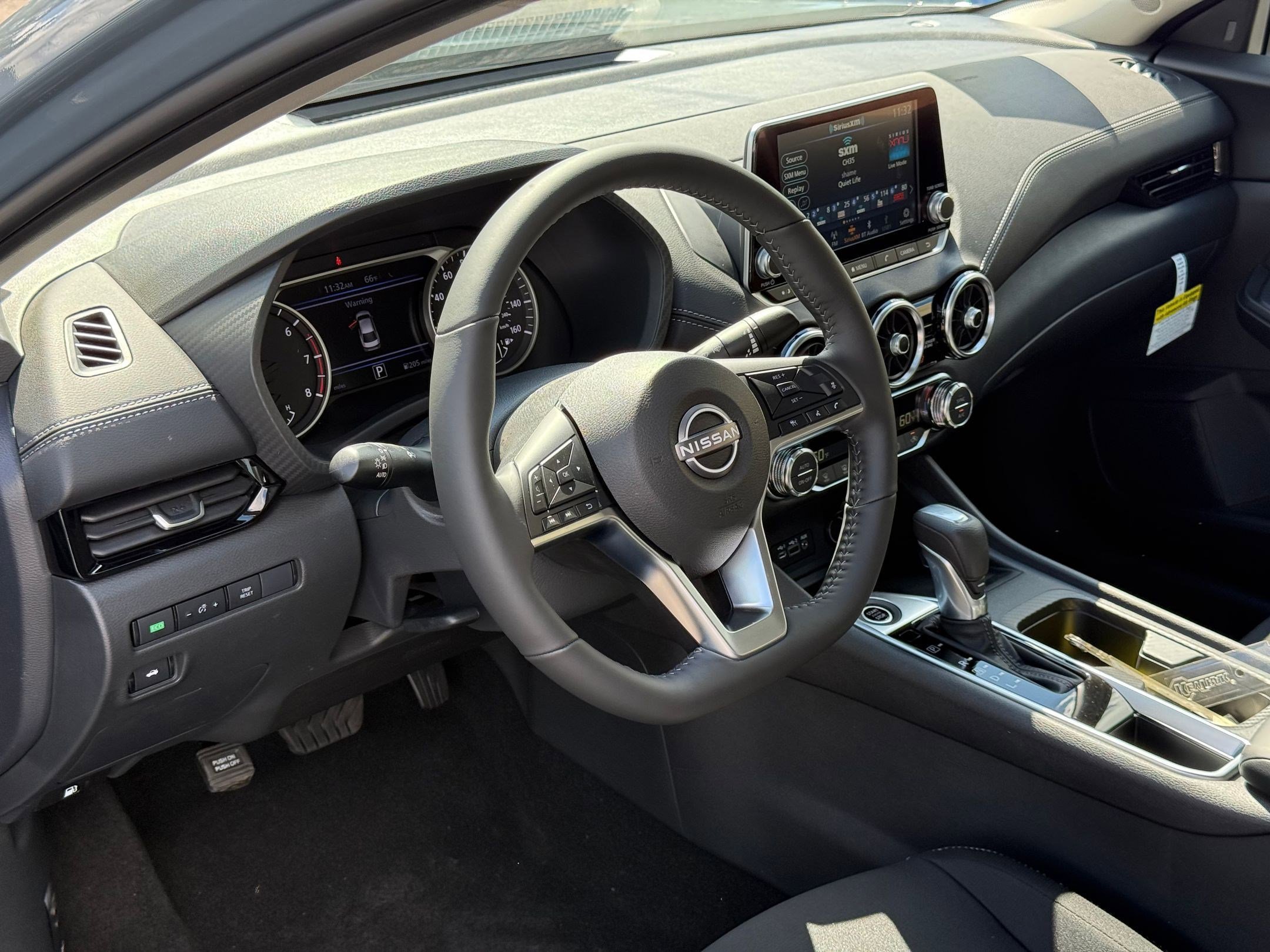 2025 Nissan Sentra SV photo 3