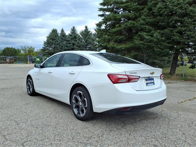 2022 Chevrolet Malibu 1LT photo 3