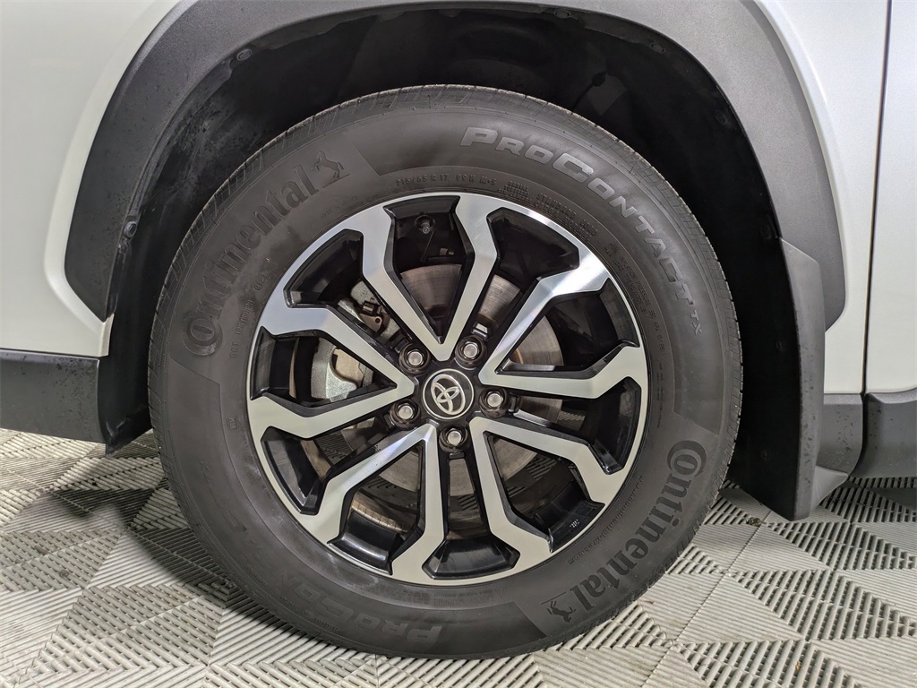 2023 Toyota Corolla Hybrid SE photo 7