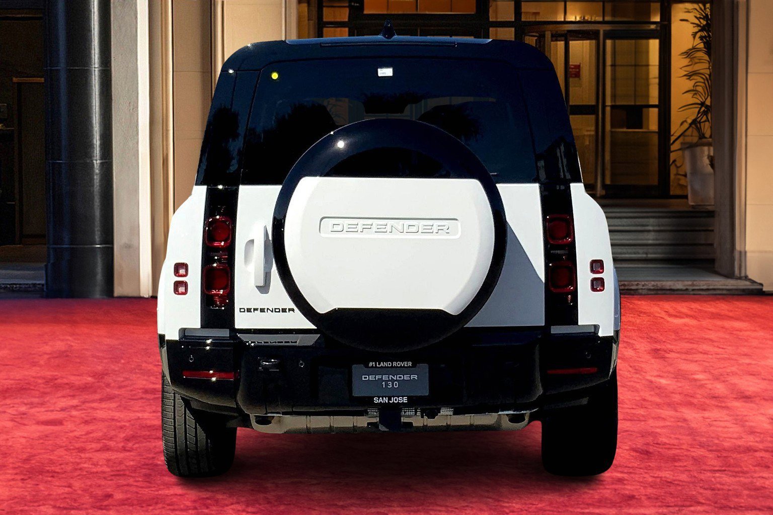 2025 Land Rover Defender 130 X-Dynamic SE photo 3