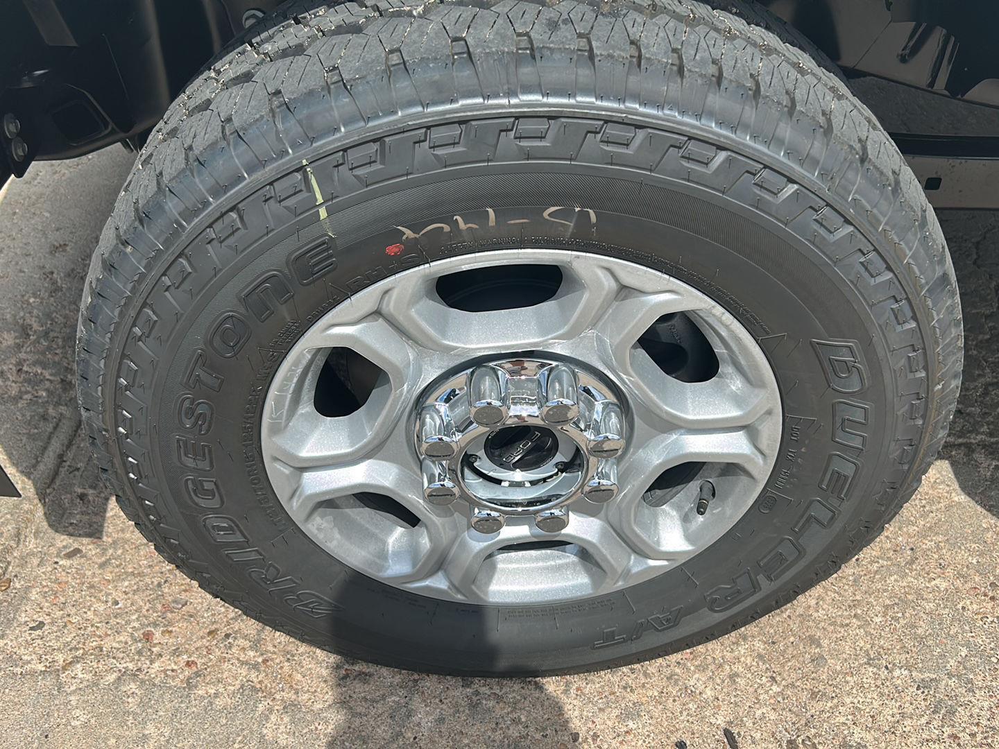 2026 Ford F-350 XLT photo 3
