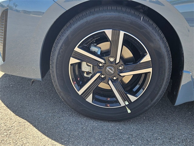 2025 Nissan Sentra SV photo 4