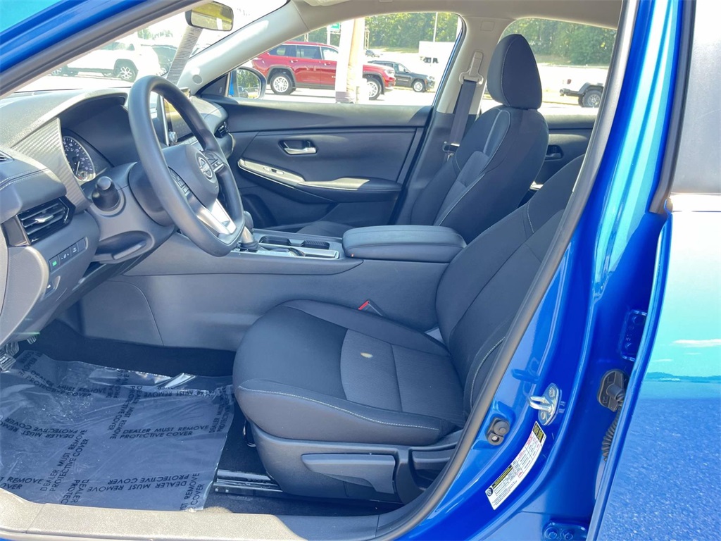 2025 Nissan Sentra SV photo 22