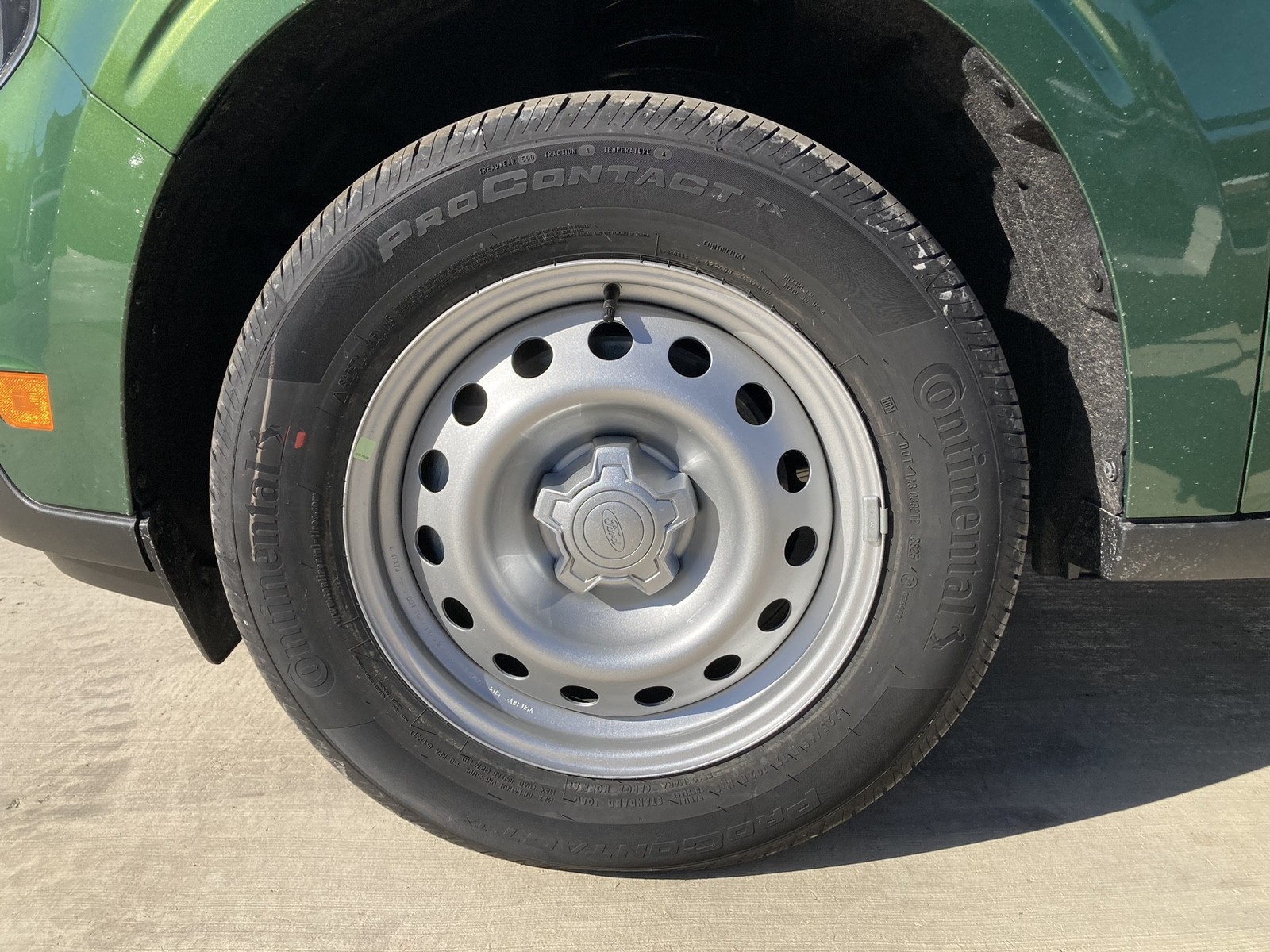 2025 Ford Maverick XL photo 3