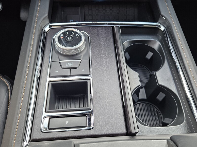 2024 Ford Expedition Platinum MAX photo 19