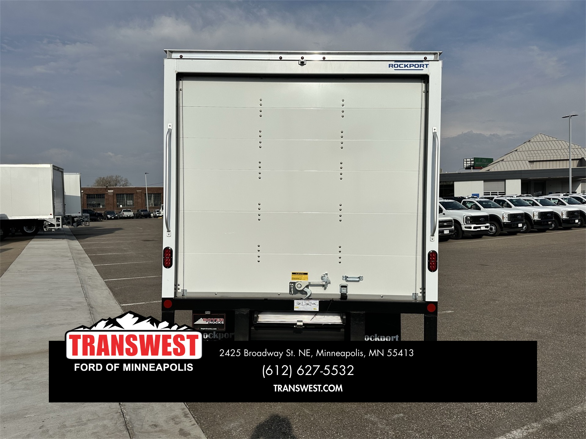 2026 Ford E-350 Base photo 4