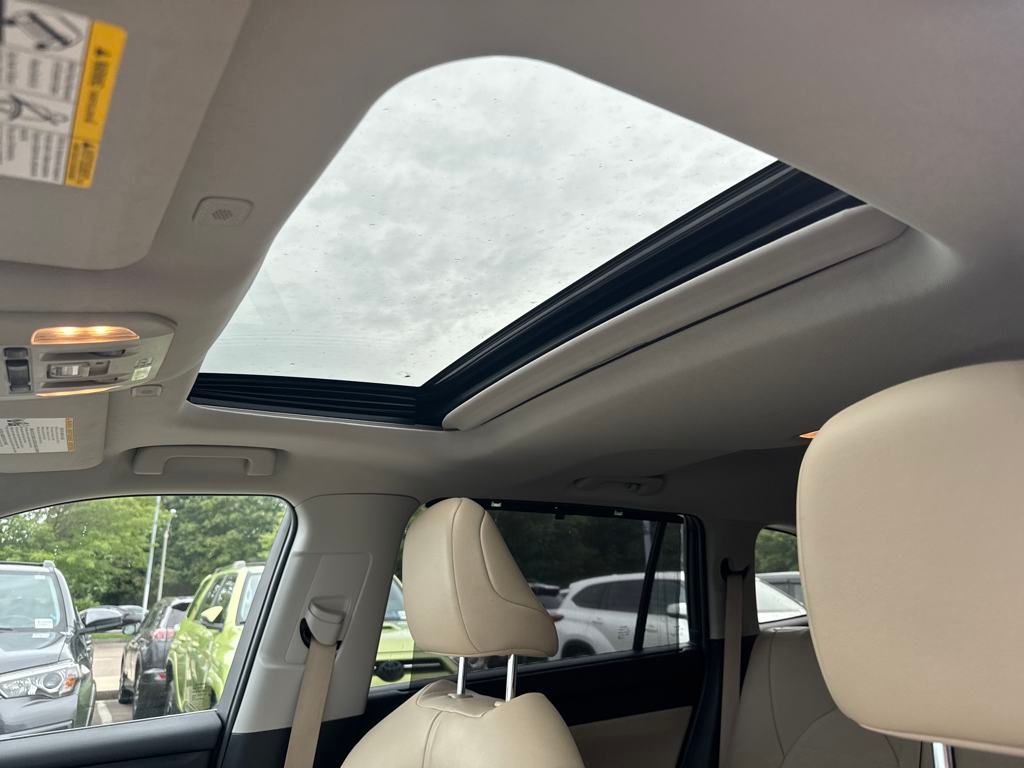 2023 Toyota Highlander XLE photo 3