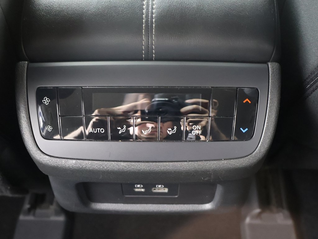 2024 Nissan Pathfinder SV photo 48