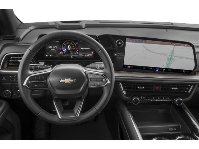 2025 Chevrolet Suburban LS photo 5