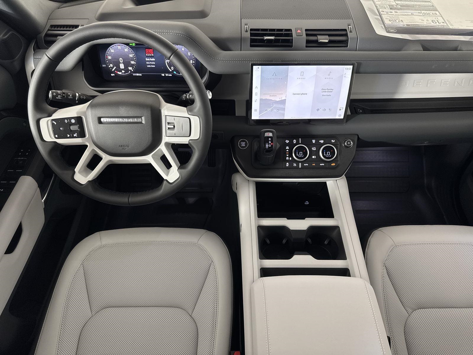 2025 Land Rover Defender 130 S photo 11