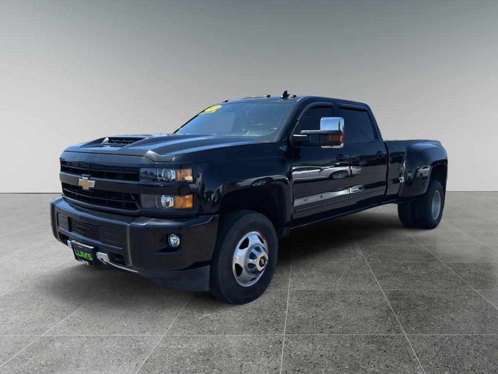 2019 Chevrolet Silverado 3500HD High Country photo 3