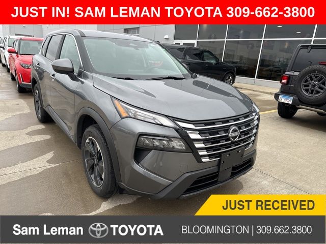 2024 Nissan Rogue SV's photo