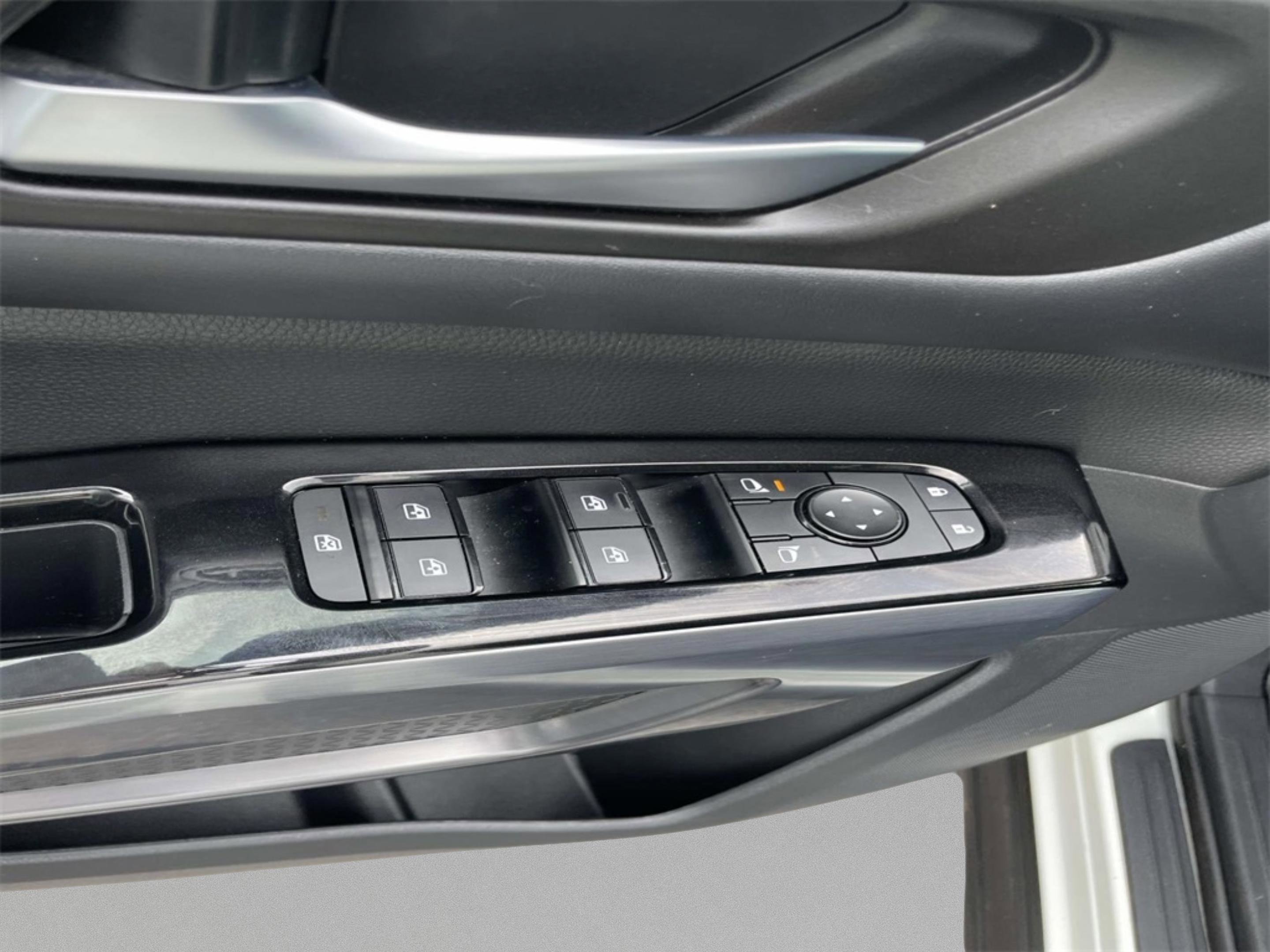 2022 Nissan Pathfinder SL photo 14