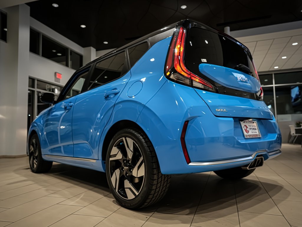 2023 Kia Soul GT-Line photo 11