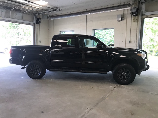 2023 Toyota Tacoma SR5 photo 2