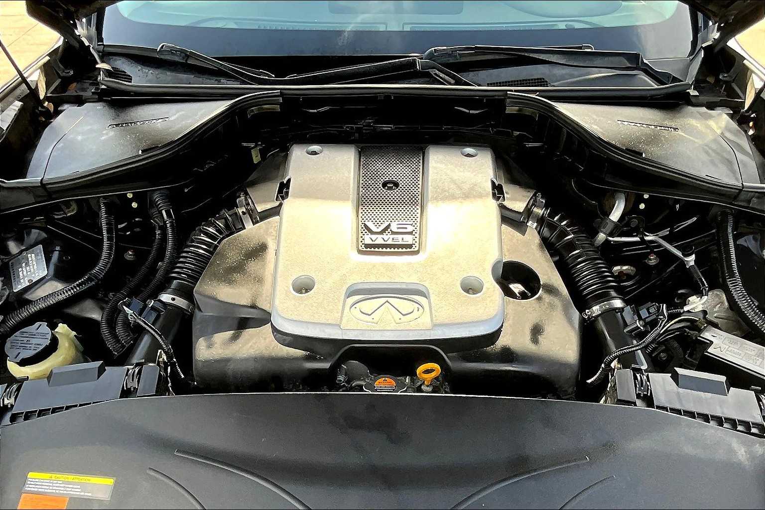 2011 Infiniti M37 photo 28