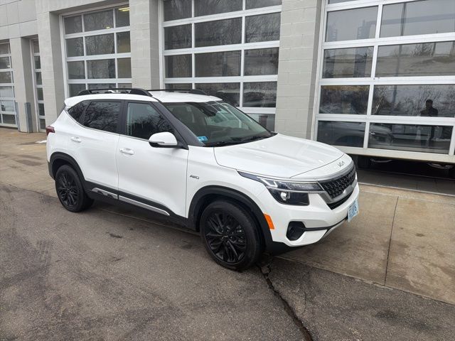 2022 Kia Seltos Nightfall