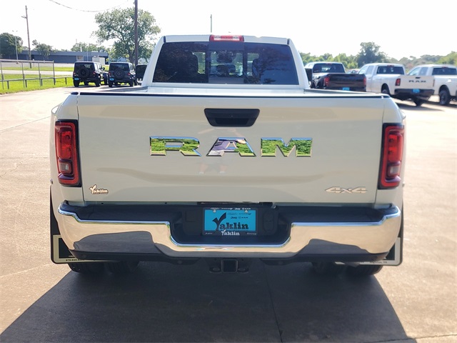 2026 Ram 3500 Tradesman photo 4