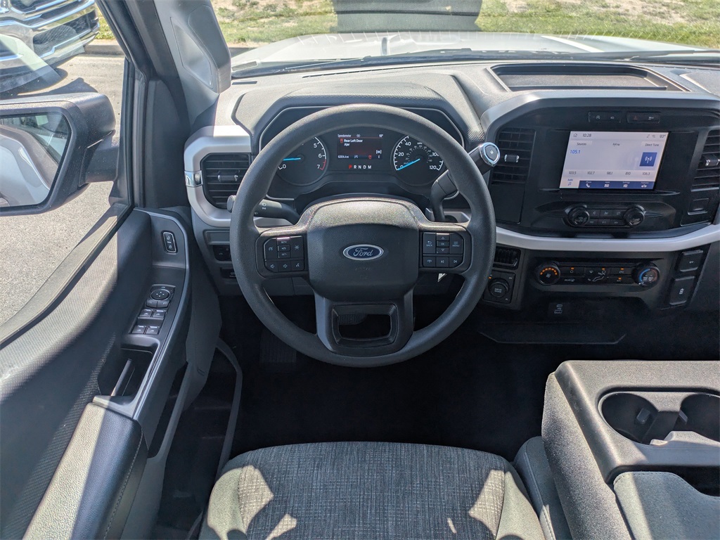 2023 Ford F-150 XLT photo 13
