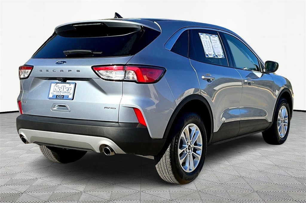 Used 2022 Ford Escape SE with VIN 1FMCU9G67NUB79696 for sale in Kansas City
