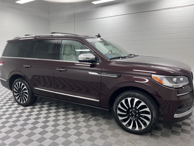 2024 Lincoln Navigator Black Label photo 4