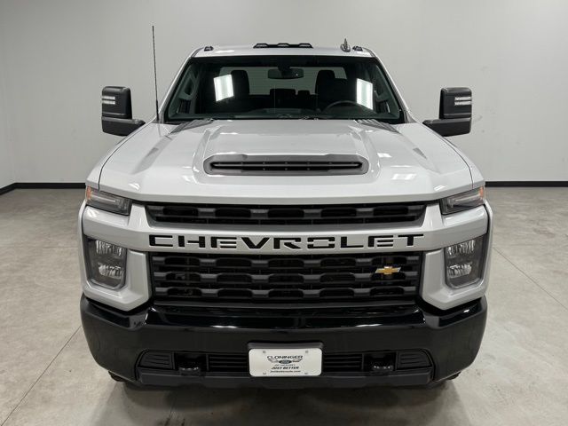 2022 Chevrolet Silverado 2500HD Custom photo 3