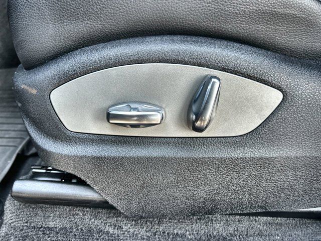2021 Porsche Macan Base photo 8