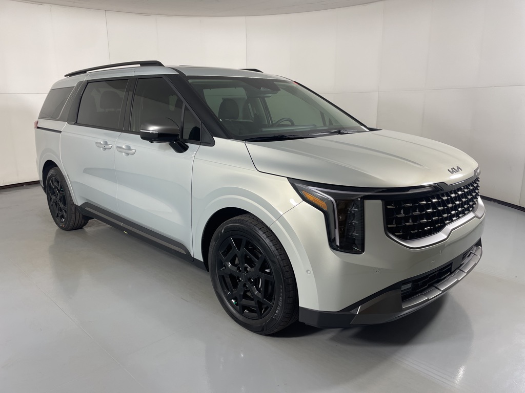 2026 Kia Carnival SX photo 2
