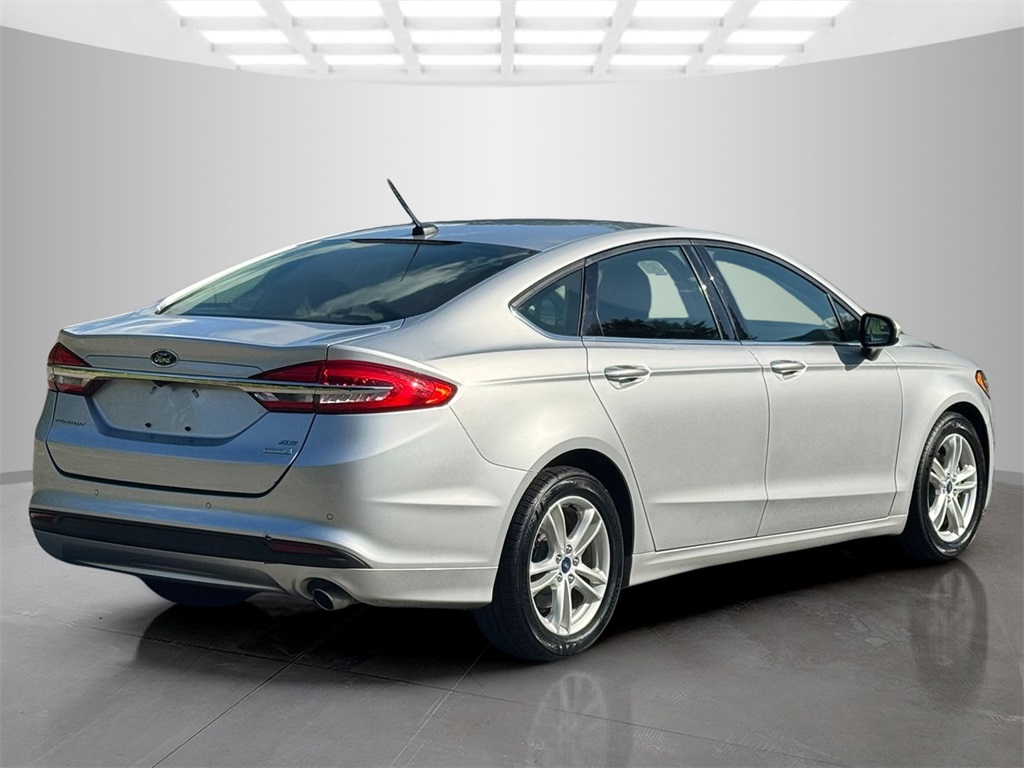 2018 Ford Fusion SE photo 8