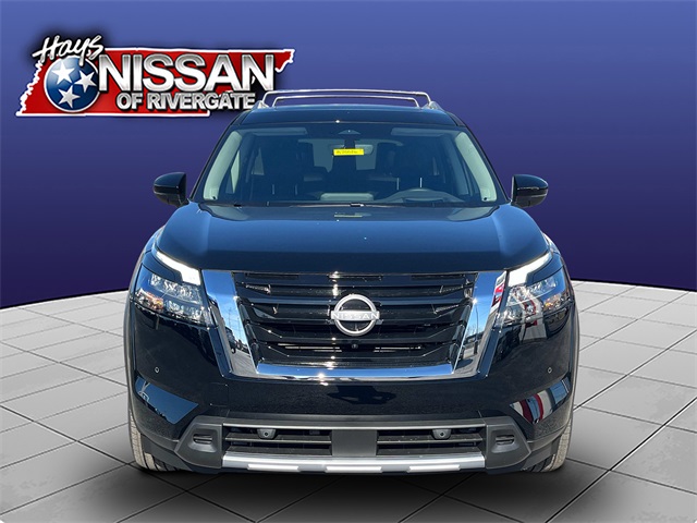 2025 Nissan Pathfinder Platinum photo 2