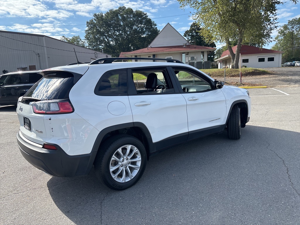 2022 Jeep Cherokee Latitude Lux photo 4