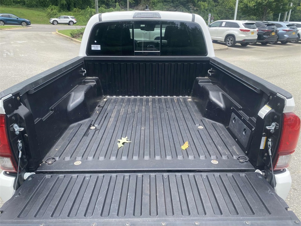 2022 Toyota Tacoma SR5 photo 8