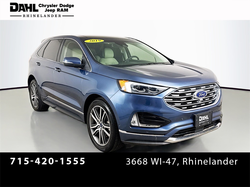 2019 Ford Edge Titanium's photo
