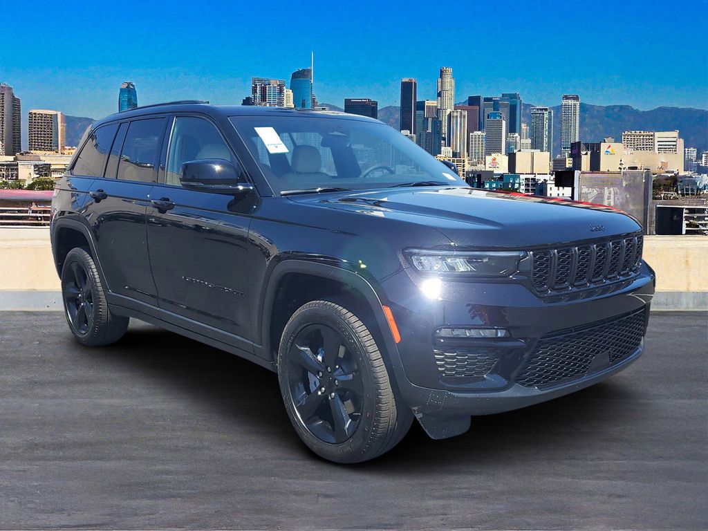 2025 Jeep Grand Cherokee Limited photo 4