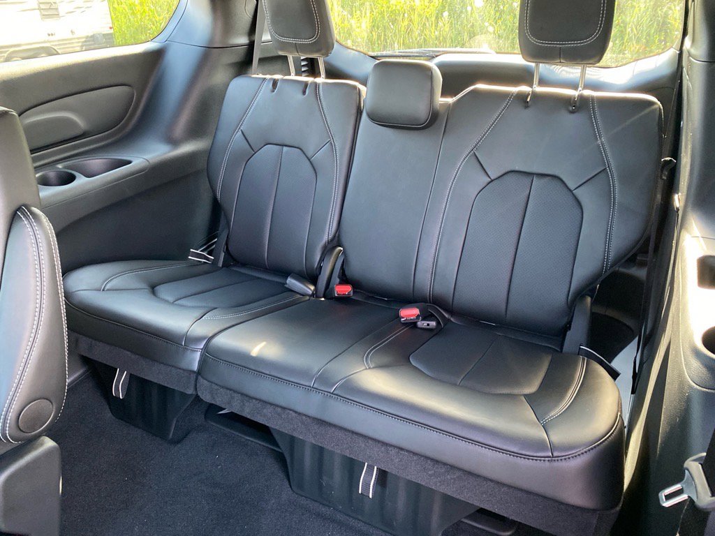 2026 Chrysler Voyager LX photo 10