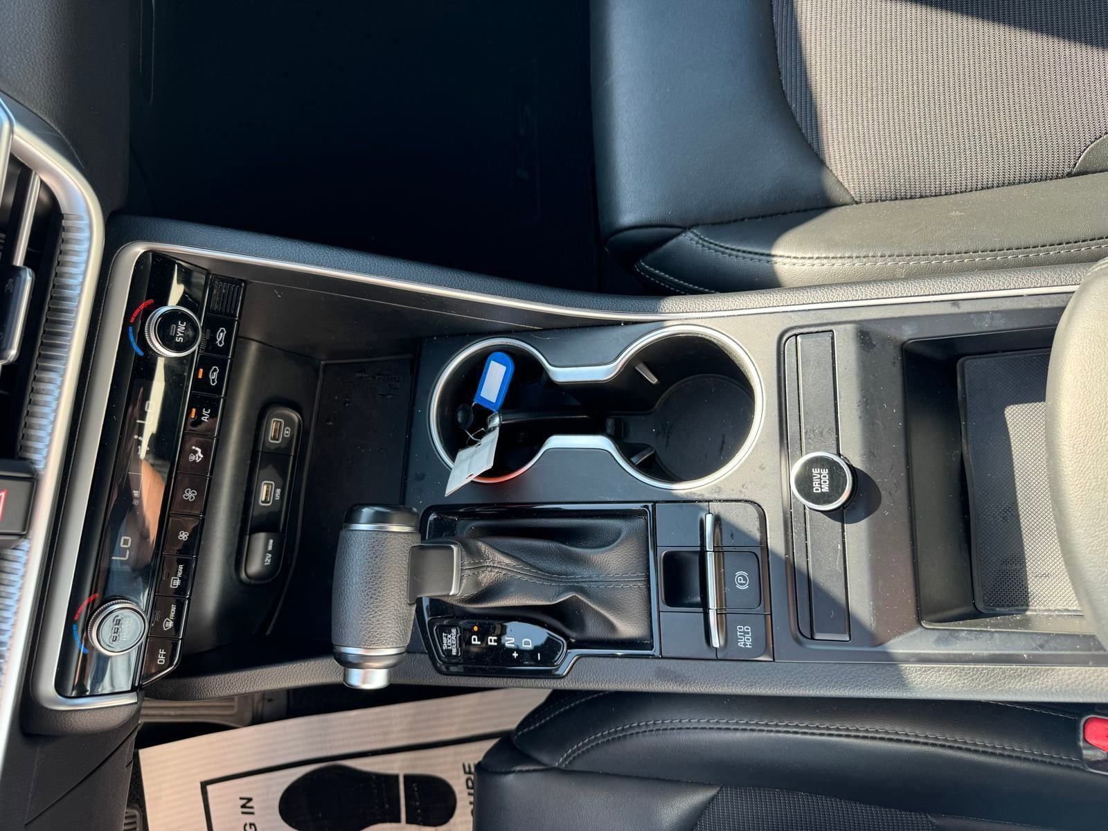 2021 Kia K5 GT-Line photo 12