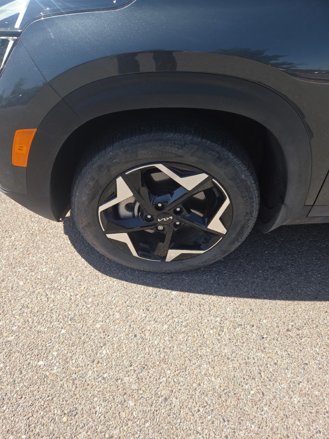 Used 2024 GRAVITY GR Kia EX image 9