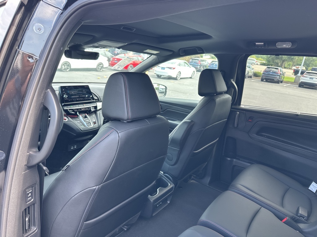 2025 Honda Odyssey photo 12