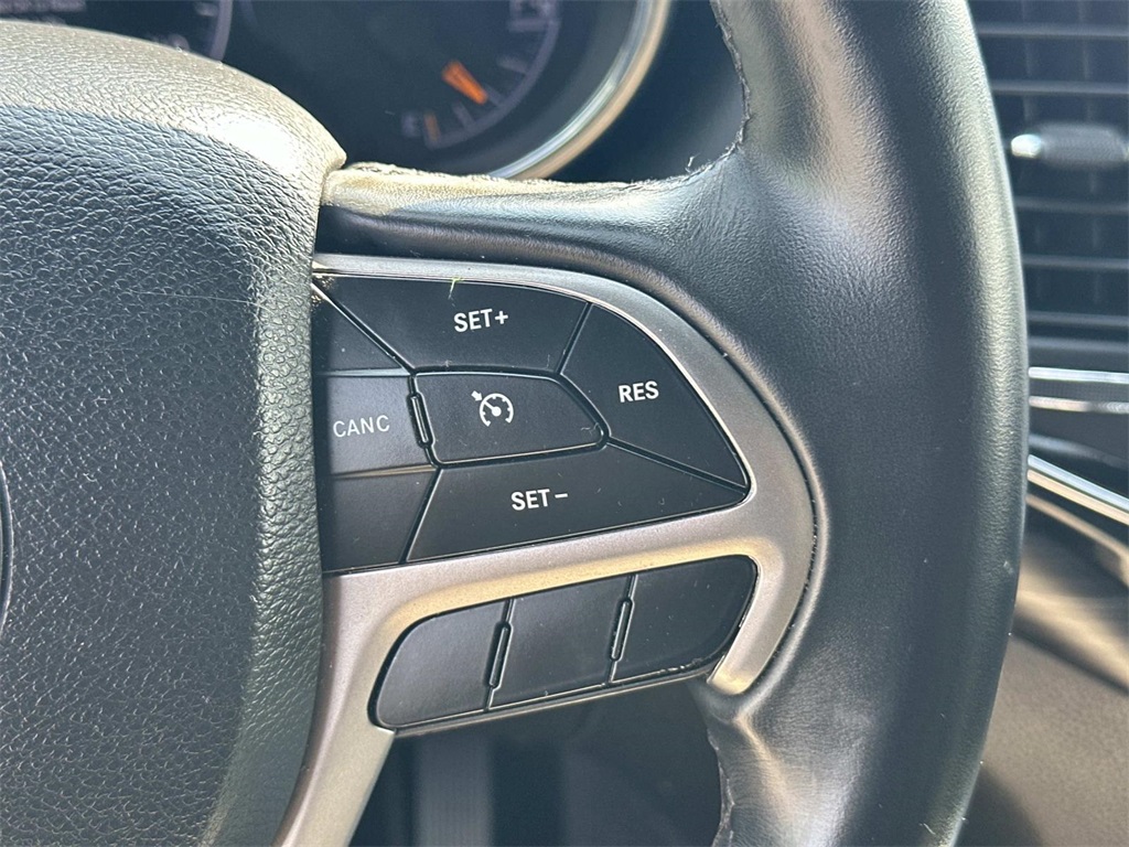 2019 Jeep Grand Cherokee Laredo E photo 20