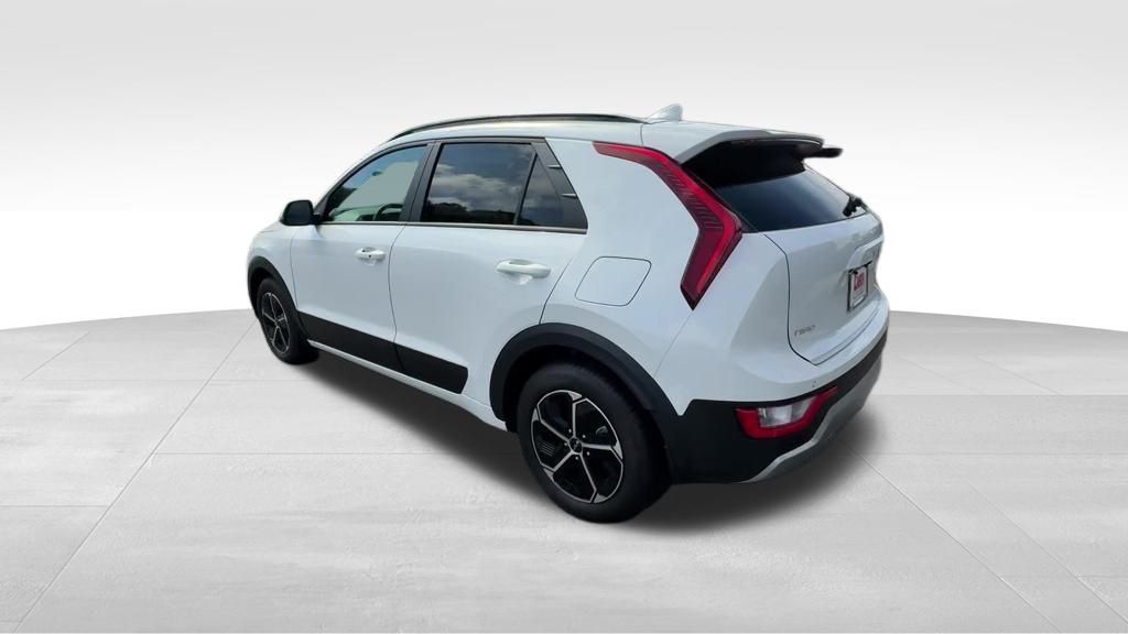 2025 Kia Niro EX photo 2