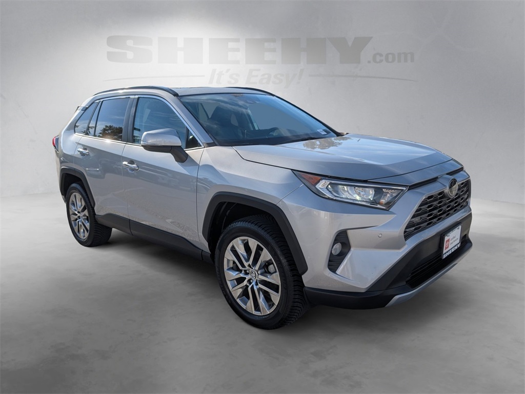 2019 Toyota RAV4 Limited photo 2