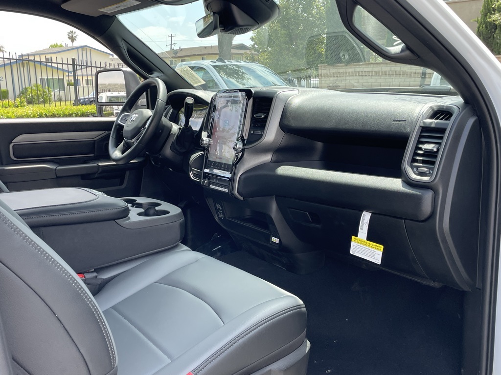 2025 Ram 2500 Tradesman photo 18