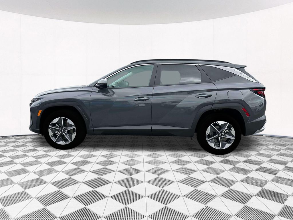2025 Hyundai Tucson SEL photo 3