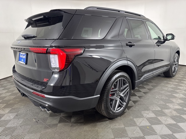 2025 Ford Explorer ST photo 3