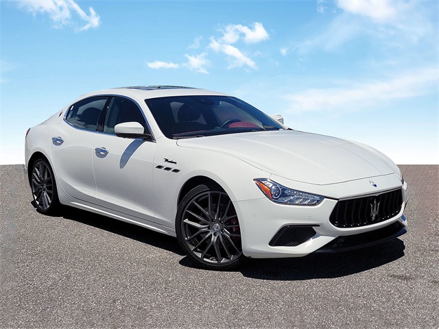 2022 Maserati Ghibli Modena