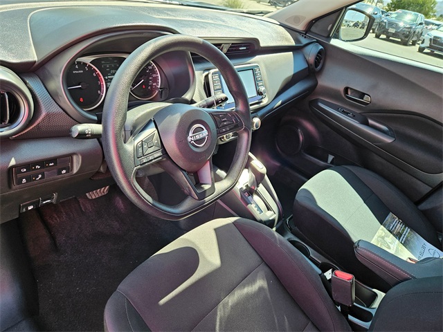 2025 Nissan Kicks Play S photo 8