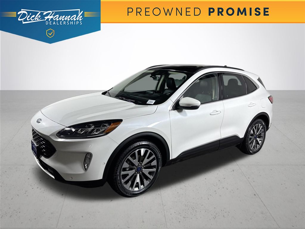 2020 Ford Escape Titanium's photo