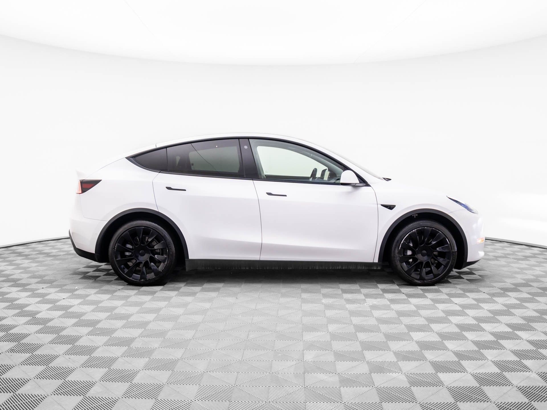 2021 Tesla Model Y Long Range photo 8