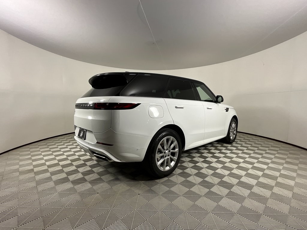 2025 Land Rover Range Rover Sport SE photo 2