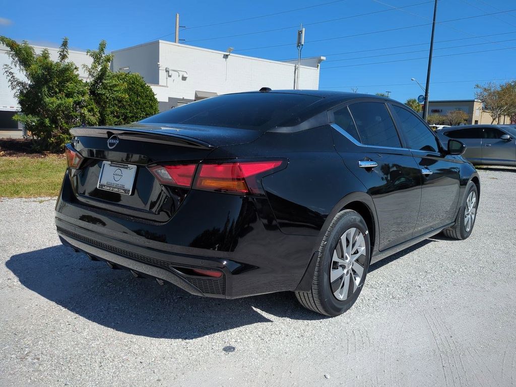 2025 Nissan Altima 2.5 S photo 4